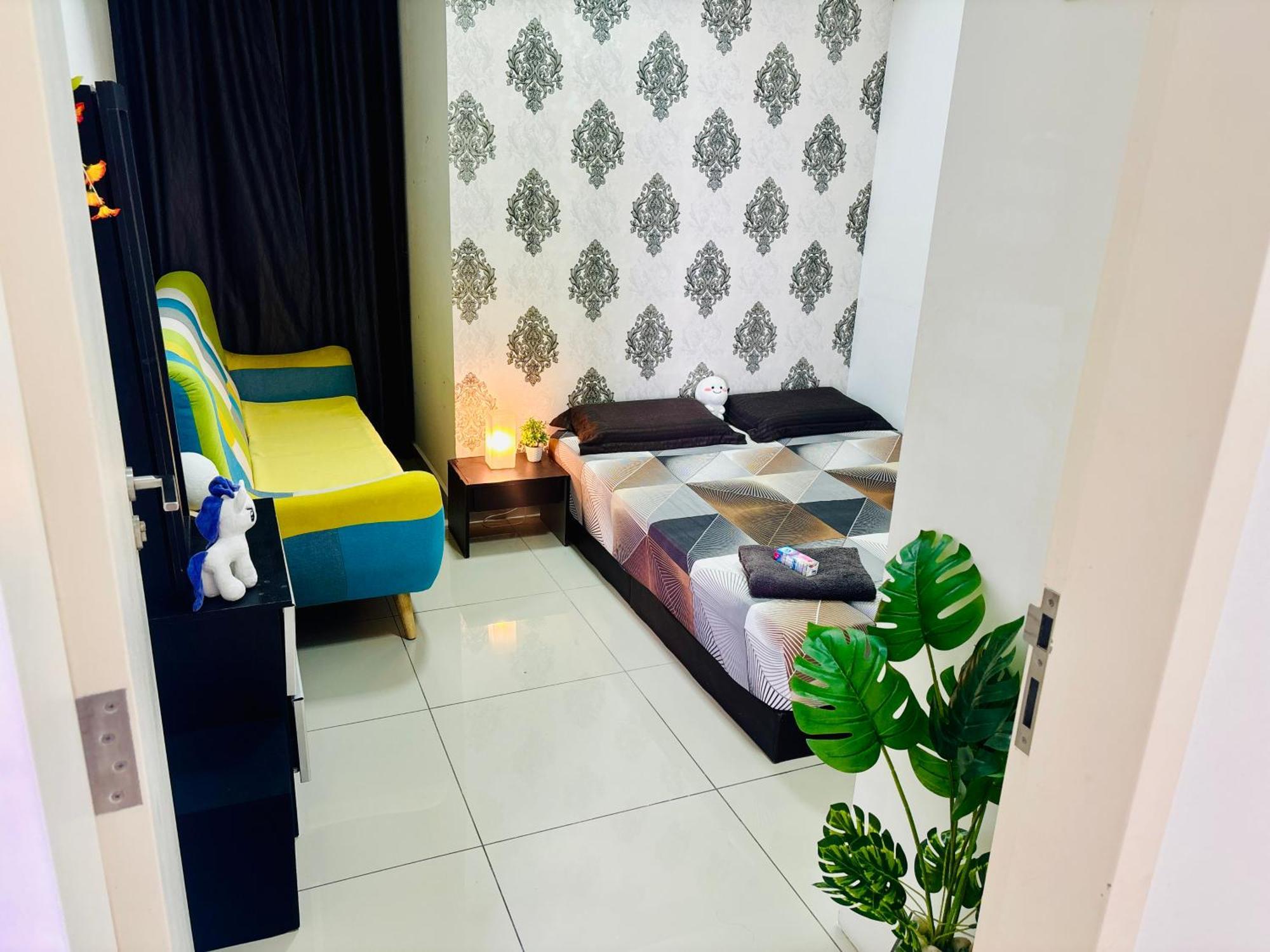 Comfy Private With Infinity Pool Homestay *